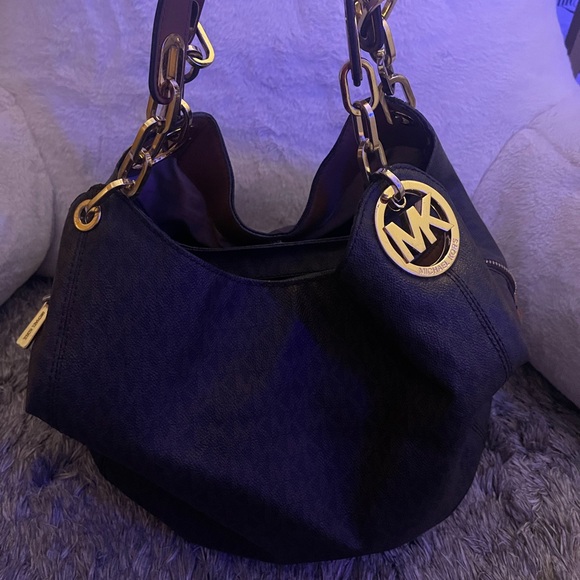 Michael kors purse - Picture 2 of 3
